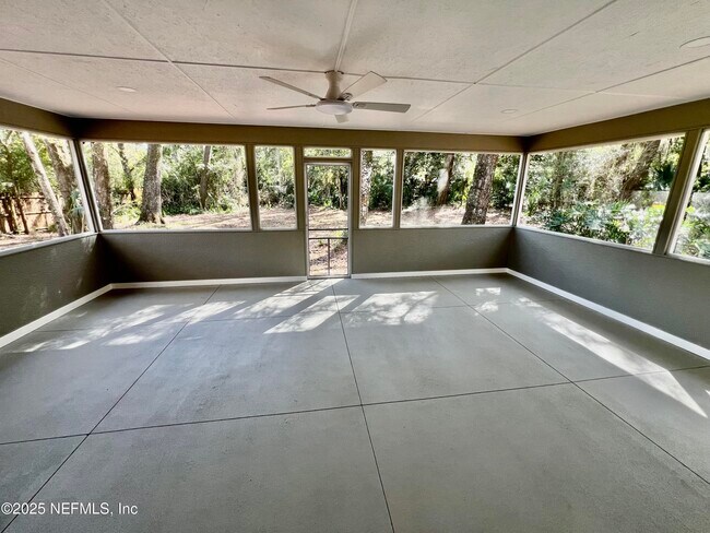 Building Photo - 13582 Cardona Dr