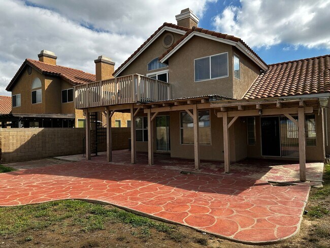 Building Photo - Beautiful Orangecrest Rental – Move-In Ready!