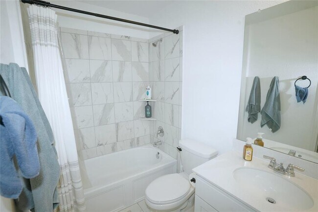 Building Photo - 8014 Purple Aster Pass