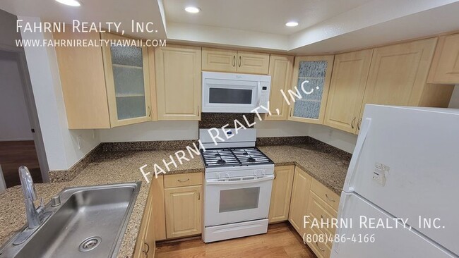 Building Photo - 98-111 Lania Way-