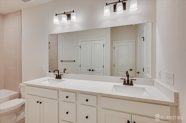 Building Photo - 317 Sadie Cir