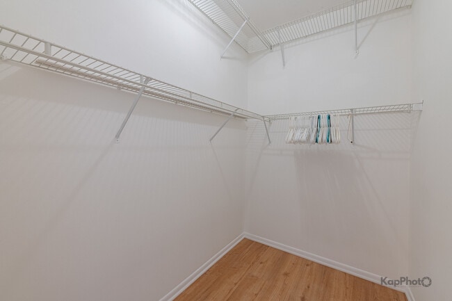 Building Photo - 102 N Waterford Dr