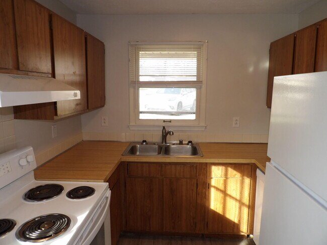 Building Photo - 114 Potomac Ct