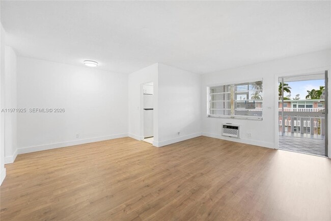 Building Photo - 141 NE 10th Ave