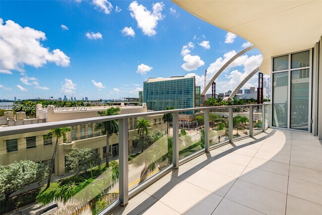 Building Photo - 1400 Biscayne Blvd