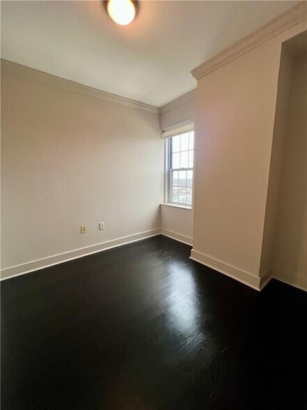 Building Photo - 199 14th St NE