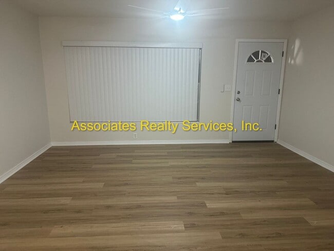 Building Photo - Remodeled 4BD/2BA Home with Den in Northwood!