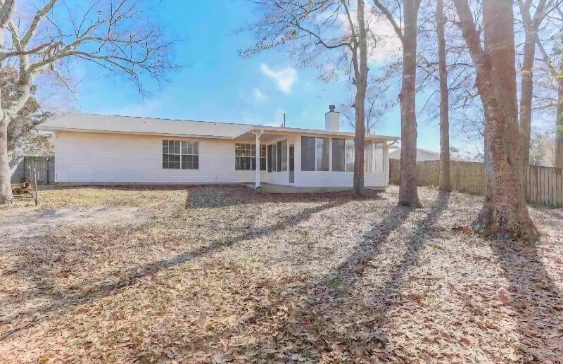 Building Photo - 915 Vonna Jo Cir