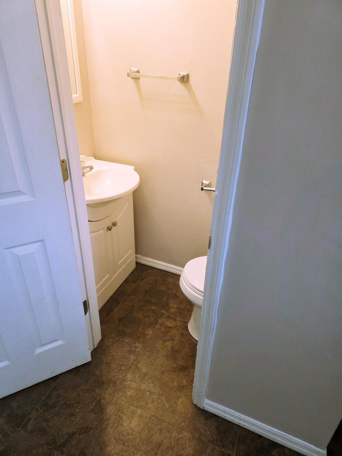 half-bath 1st flr - 2584 Deming Ave