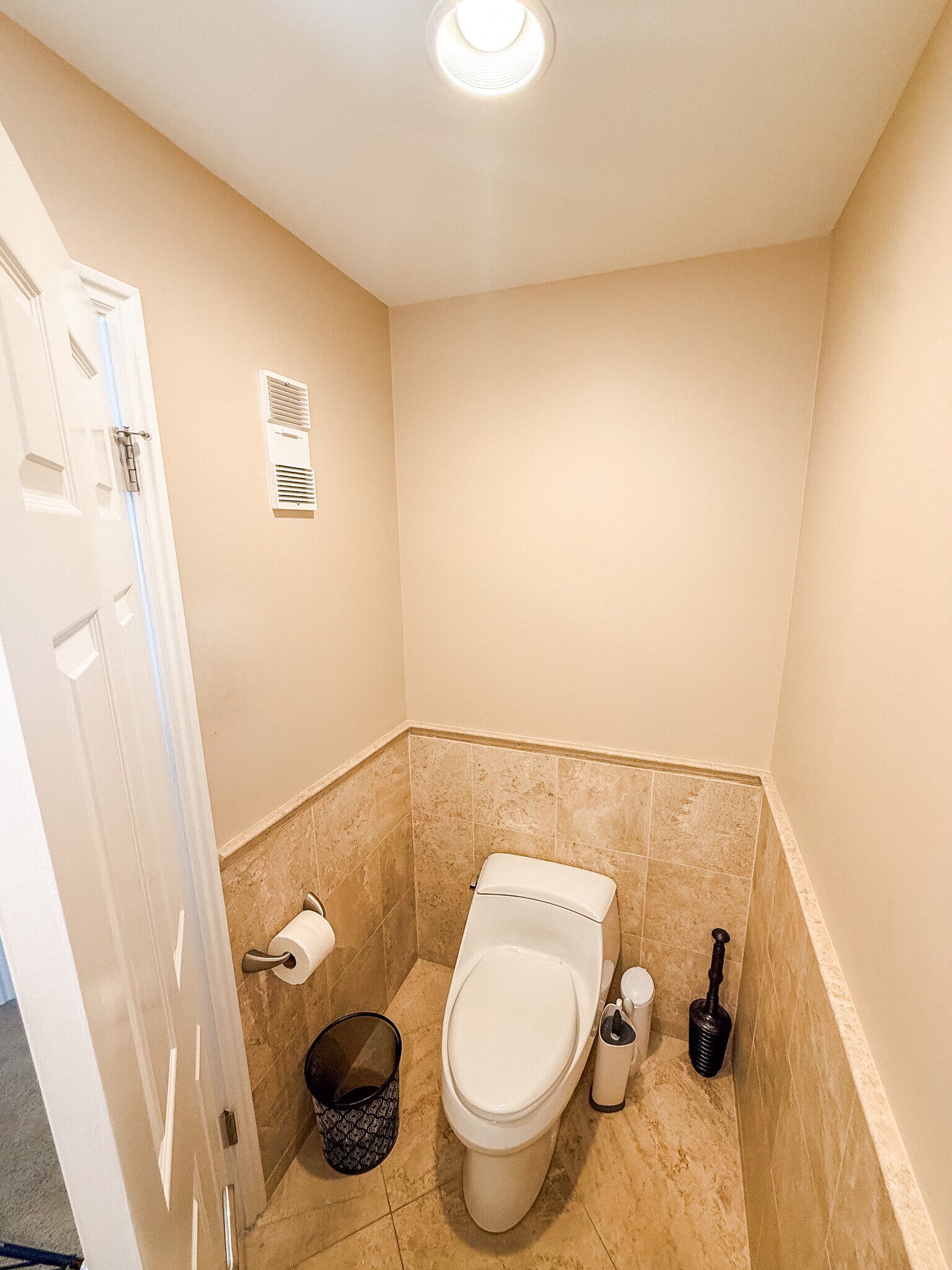 Building Photo - 44 W Broadway