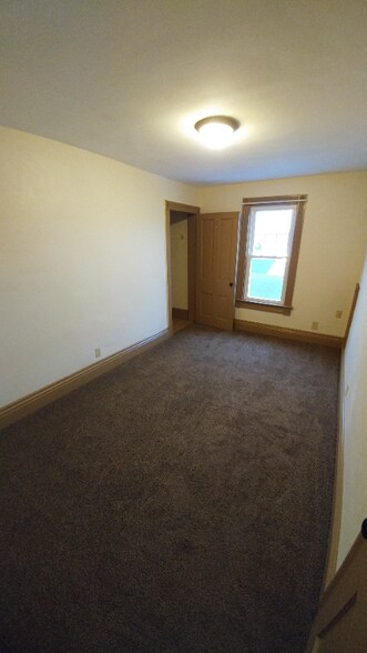 Building Photo - 825 Tremont Ave SW