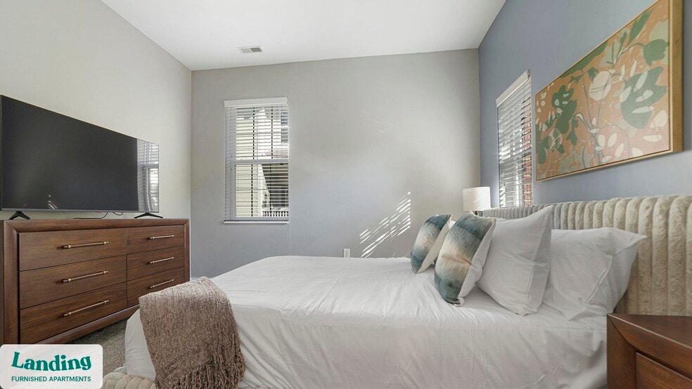 Building Photo - 41 E 9th Ave