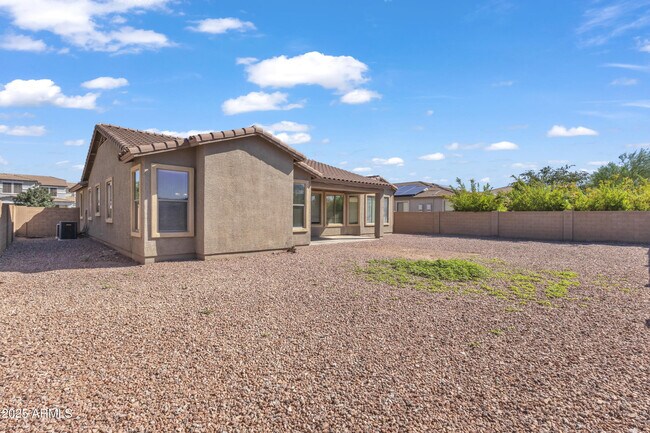 Building Photo - 3233 E Blue Ridge Way