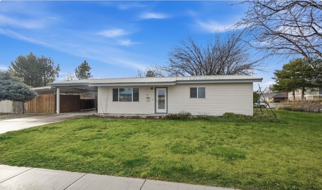 Building Photo - 1131 NE 5th St