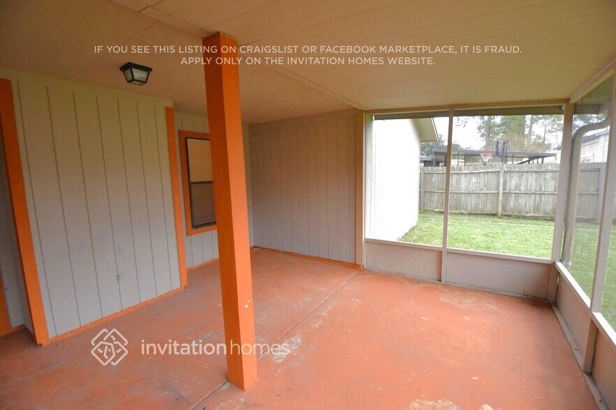 Building Photo - 10866 Hoof Print Dr