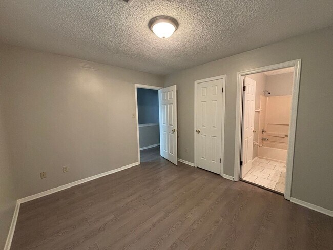 Building Photo - 8349 Honey Dew Cove