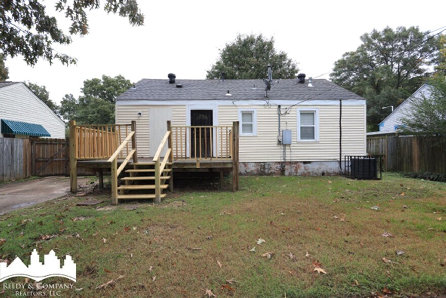 Building Photo - 965 Dillworth St