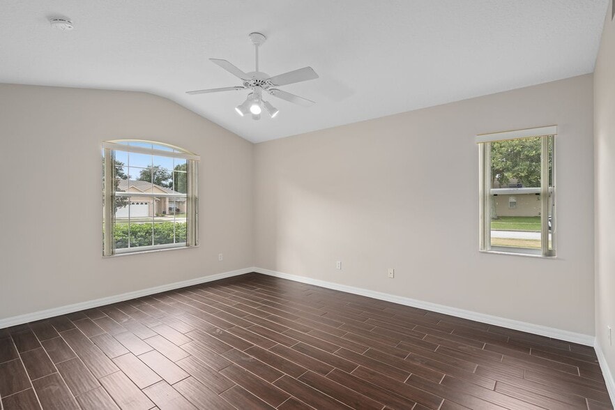 Building Photo - 1056 Princeton Dr