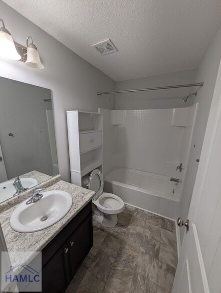 Building Photo - 29 Labrador Ln