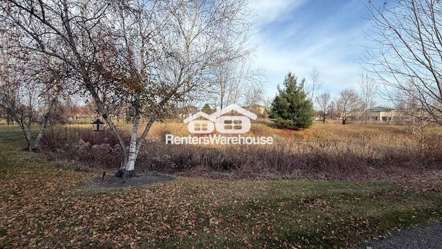 Building Photo - 10740 Town Square Dr NE