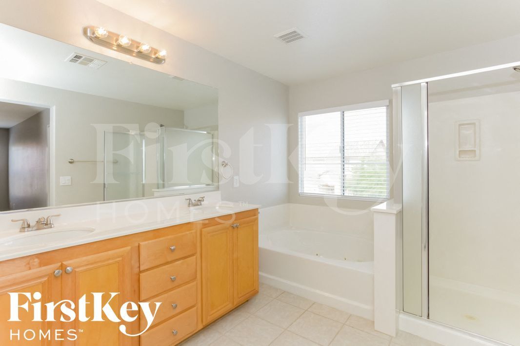 Building Photo - 8332 N Blazing Sky Ct