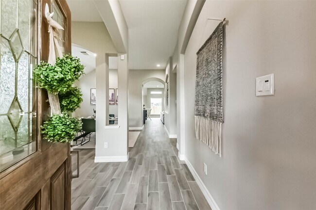 Building Photo - 10303 Stanbrook Dr