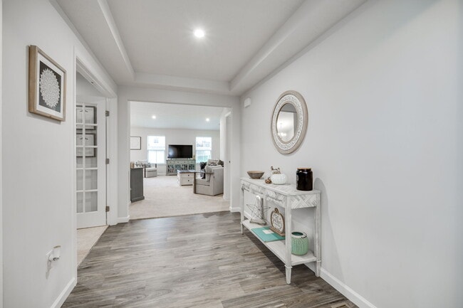 Building Photo - 194 Cresting Rd