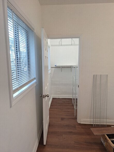 Building Photo - 4361 Camero Ave