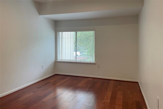 Building Photo - 2445 Settler's Way