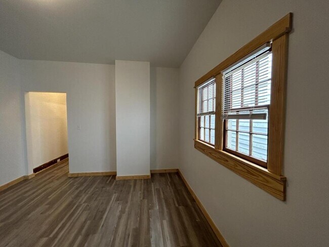 Building Photo - 1412 Teche St