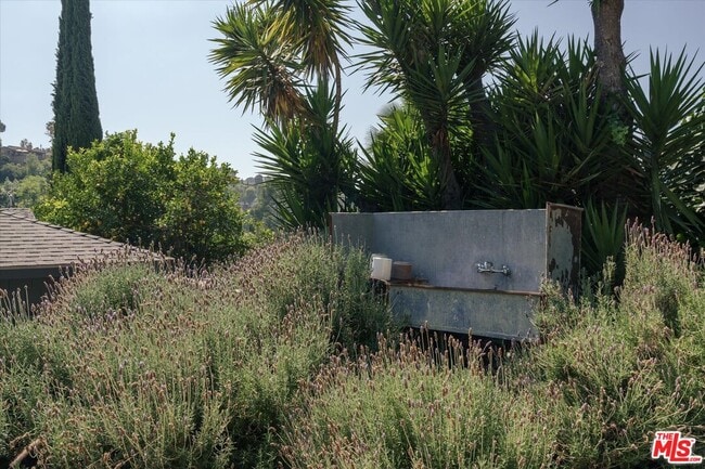 Building Photo - 1130 El Paso Dr