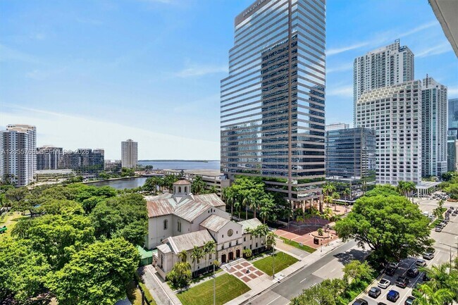 Building Photo - 500 Brickell Ave
