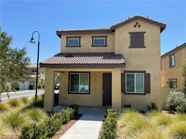 Building Photo - 2142 Lavender Ln