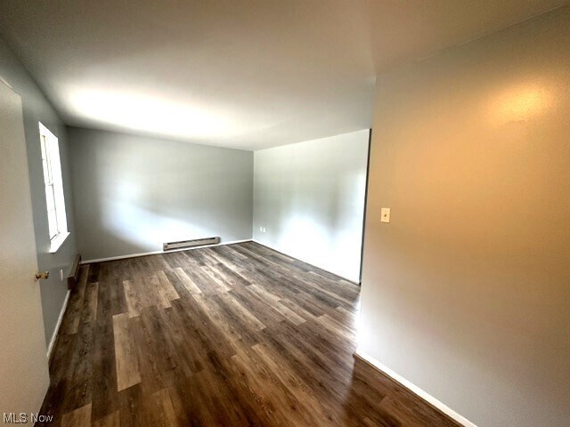 Building Photo - 1648 Linden Ave