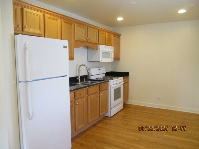 Building Photo - 9024 S 51st Ave
