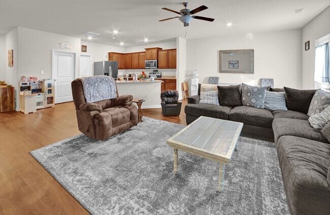 Building Photo - Coming Soon For Rent in Springville!