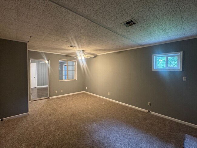 Building Photo - 2915 Ashley Ave