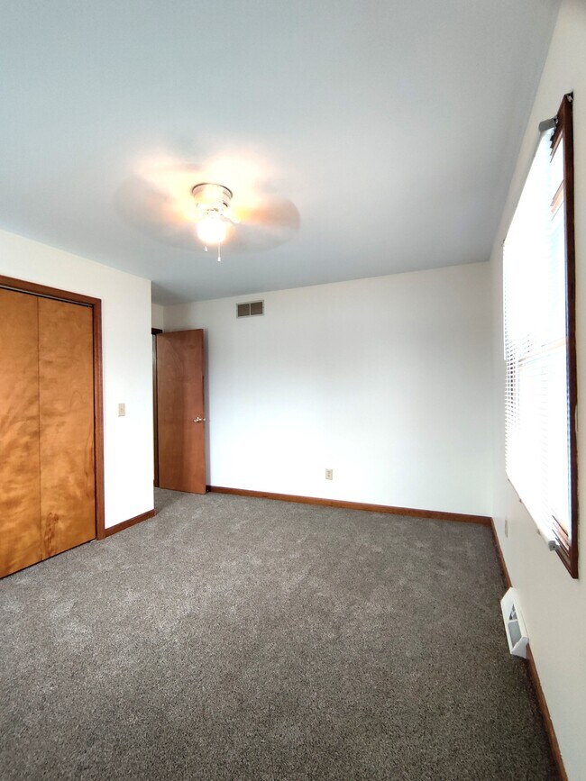 Building Photo - 2545 N 4645th Rd