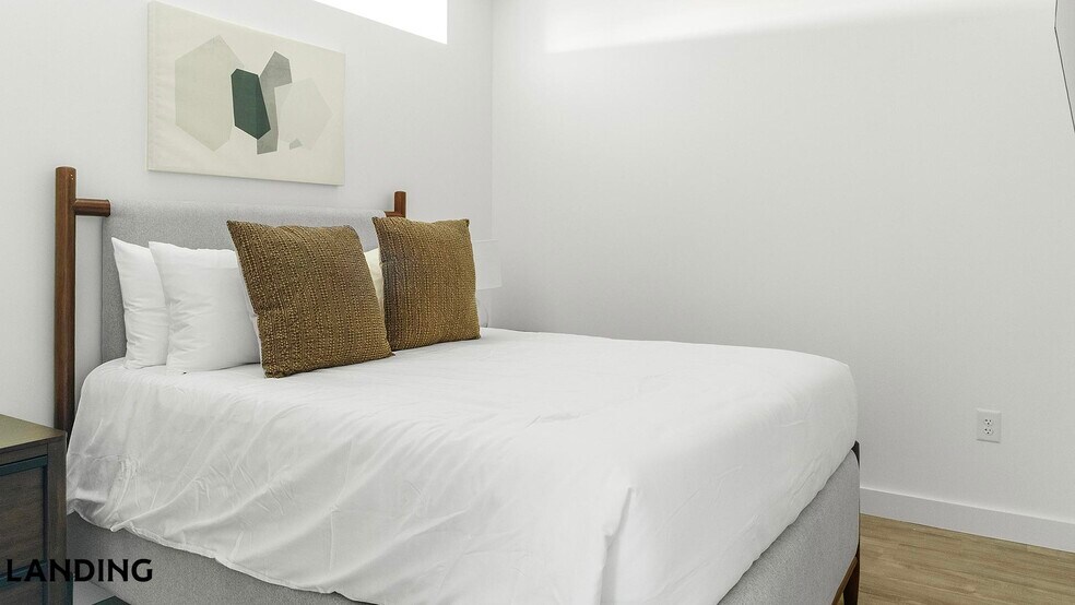 Building Photo - 1007 S Mint St