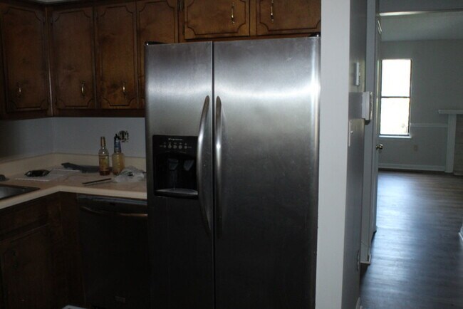 Building Photo - New remolded two close to Fort Gordon and Downtown Augusta Medical Center S