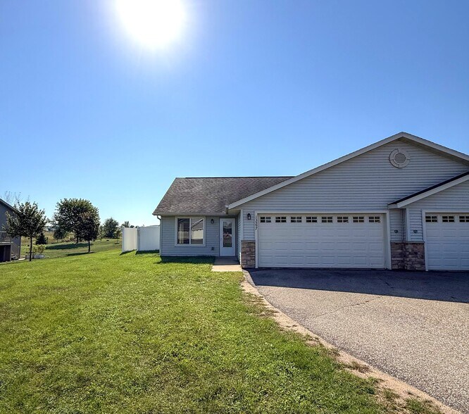 Primary Photo - 13595 42nd Ave