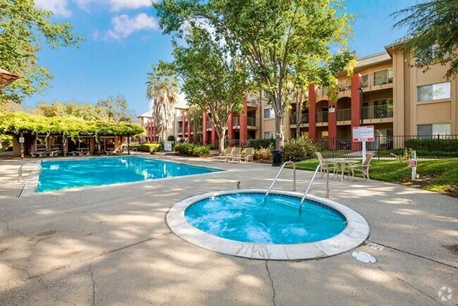 Building Photo - Lakeshore Apartments