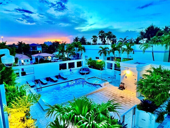 Building Photo - 9172 Collins Ave