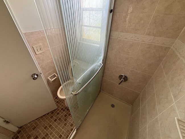 Building Photo - 4 Bedroom 1 1/2 Bathroom Single Family House