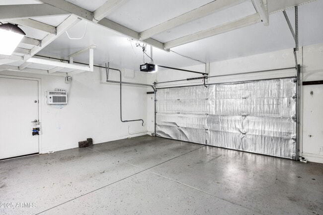 Building Photo - 22771 E Via Del Palo