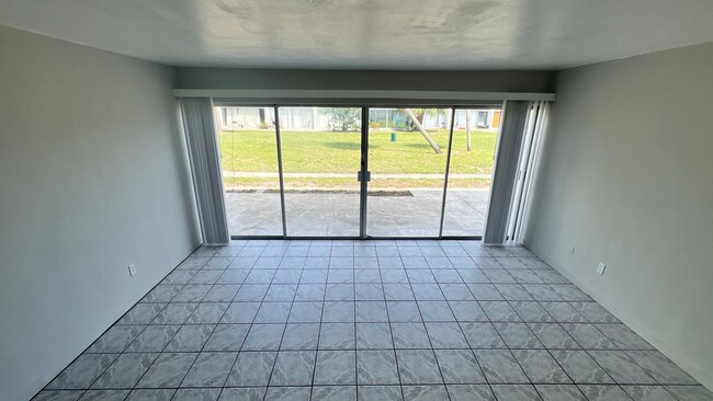 Building Photo - "Second Month of Rent FREE" Charming 2 Bed...