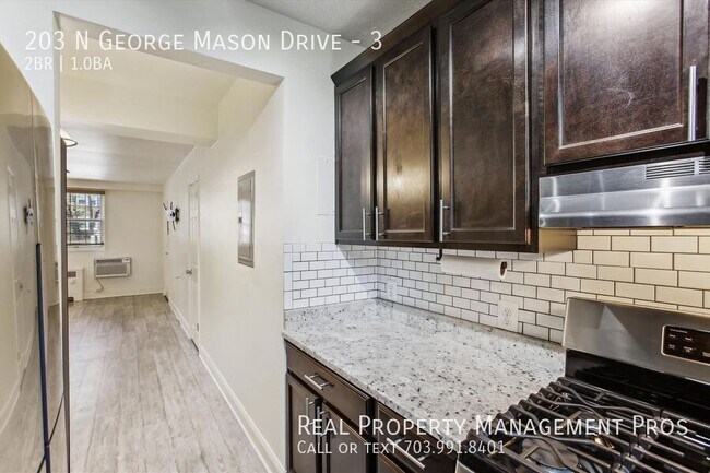 Building Photo - 203 N George Mason Dr