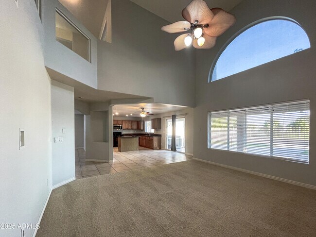 Building Photo - 4645 E Kelly Dr