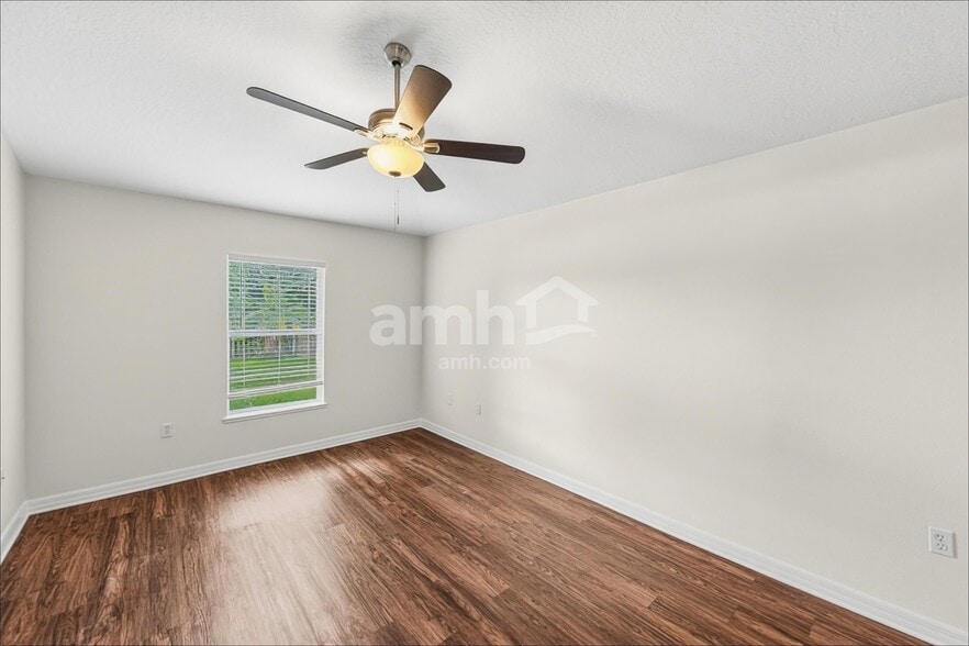 Building Photo - 520 Brown Bear Way