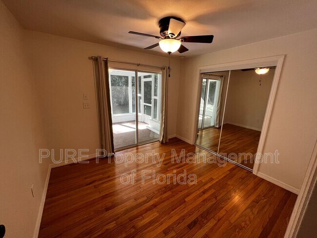 Building Photo - 1222 SE 3rd St